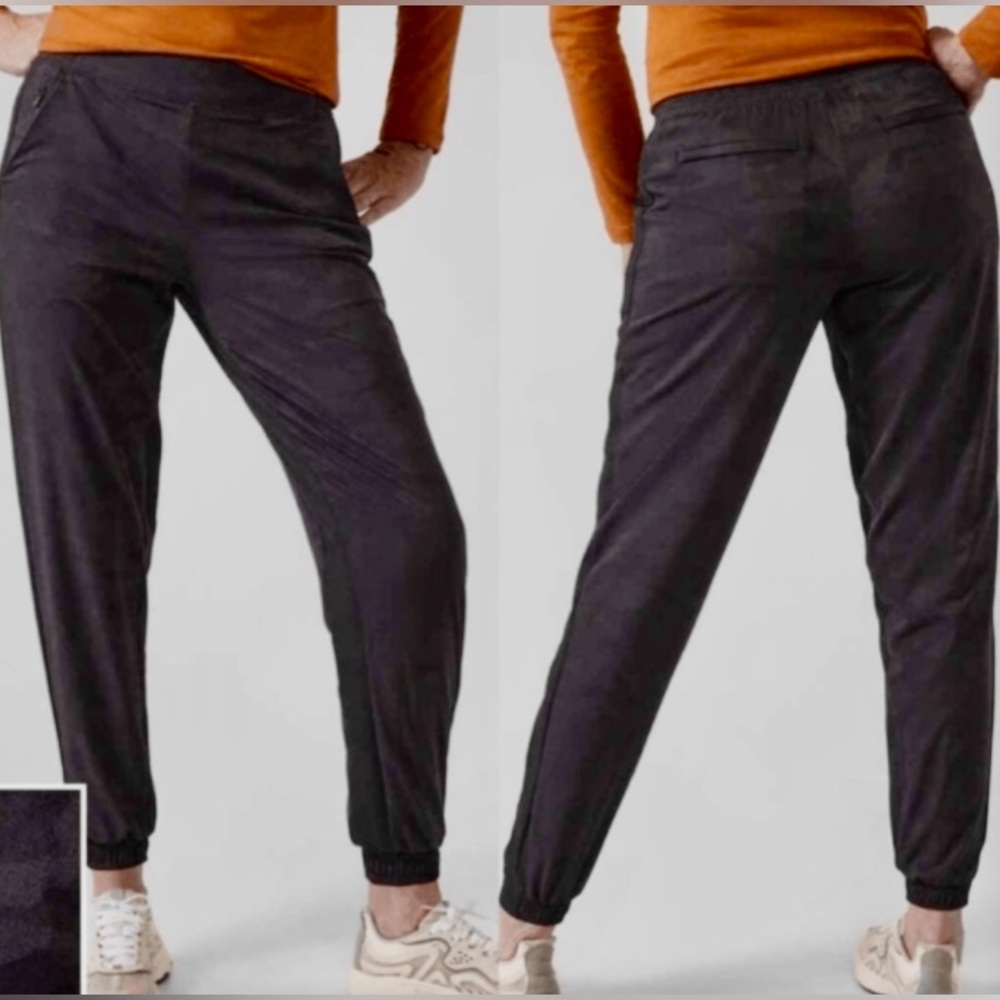 Athleta Brooklyn Lined Camo Jogger